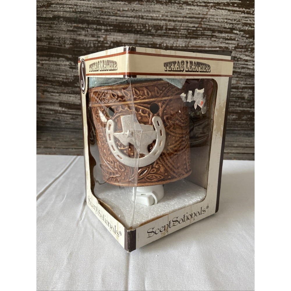 Scentsationals Texas Leather Accent Warmer Plug-In Wax Melter Brown‎ SP-139 NEW